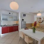 Marine Escape - Seaside Tranquility Apartment *