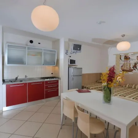 Marine Escape - Seaside Tranquility Apartment *